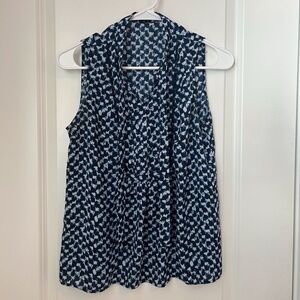 Banana Republic Petite Small Sleeveless Blue and White Patterned Women's Top
